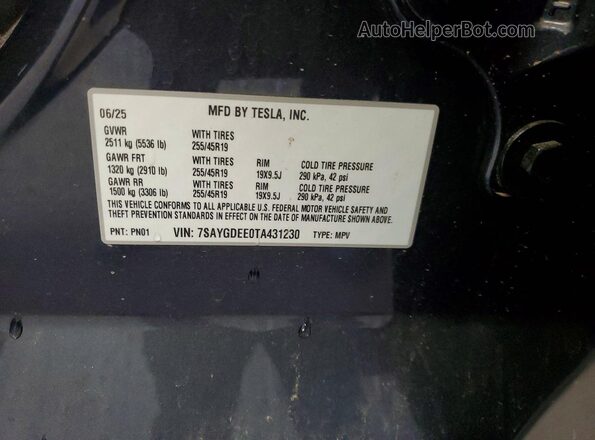 7SAYGDEE0TA431230 2026 TESLA MODEL Charcoal VIN կոդի պիտակի տեսք