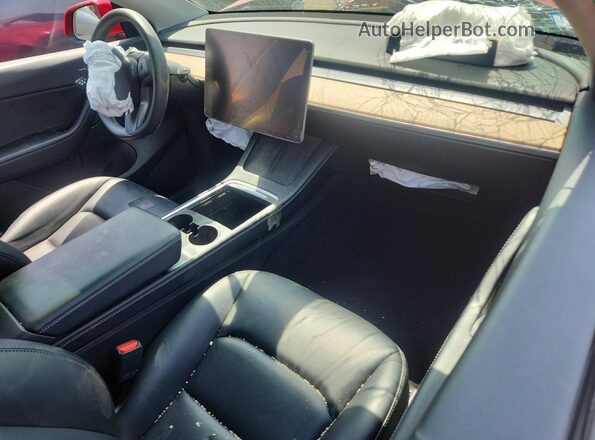 7SAYGDEE1NF321583 2022 TESLA MODEL Red Dashboard view
