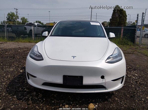 7SAYGDEE1NF332650 2022 TESLA MODEL Y White Rear interior view