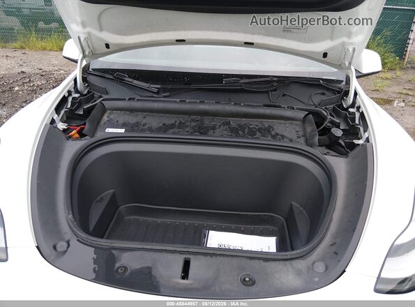 7SAYGDEE1NF332650 2022 TESLA MODEL Y White Rear view