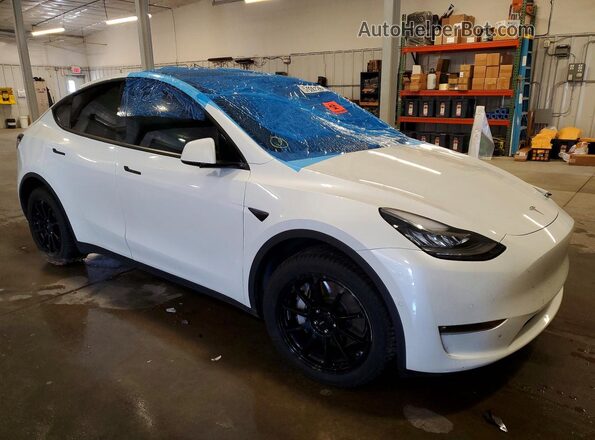 7SAYGDEE1NF354647 2022 TESLA MODEL White Передня права чверть