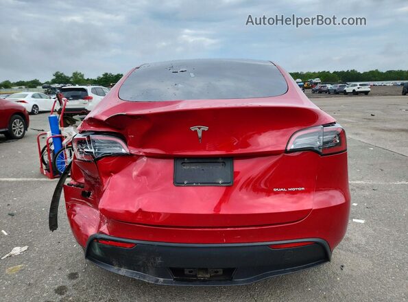 7SAYGDEE1NF538633 2022 TESLA MODEL Красный Вид задней части салона