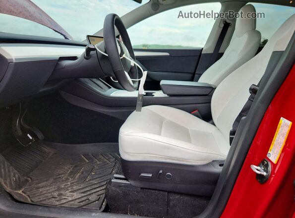 7SAYGDEE1NF538633 2022 TESLA MODEL Красный Панорамный вид салона 360°