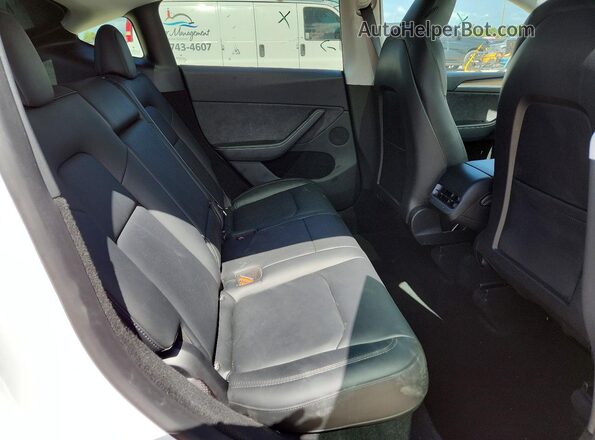 7SAYGDEE1PA129418 2023 TESLA MODEL Белый Вид задней части салона