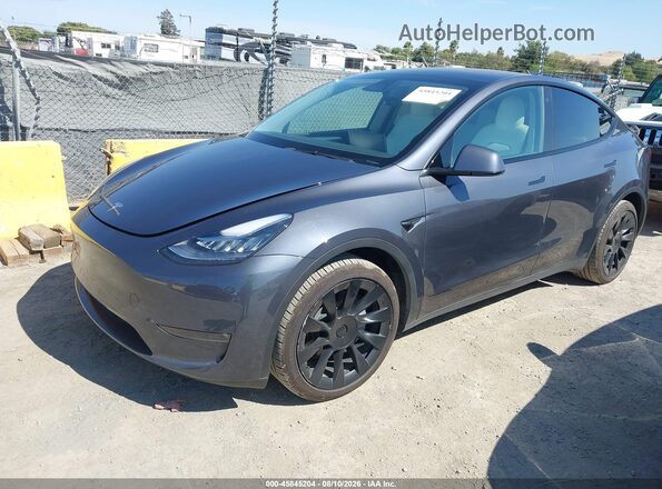 7SAYGDEE1PF608277 2023 TESLA MODEL Y Gray Առջևի ձախ երեք քառորդ տեսարան