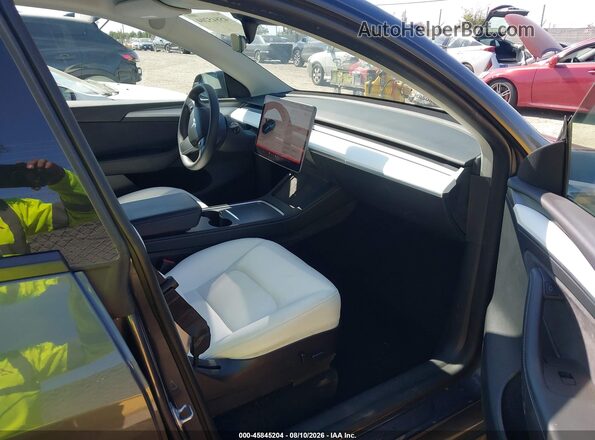 7SAYGDEE1PF608277 2023 TESLA MODEL Y Gray Սալոնի դիմացի տեսք