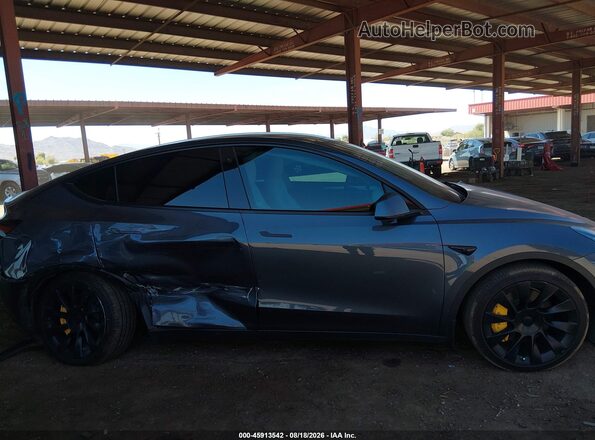 7SAYGDEE1PF644762 2023 TESLA MODEL Y Gray Widok zestawu wskaźników