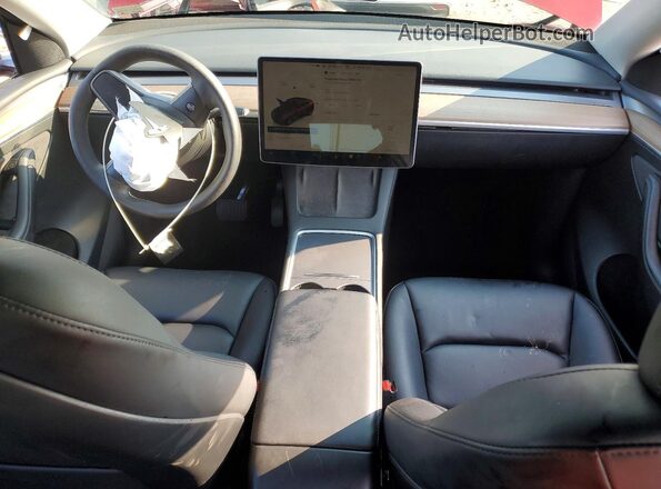 7SAYGDEE1PF702613 2023 TESLA MODEL Red Vista del salpicadero