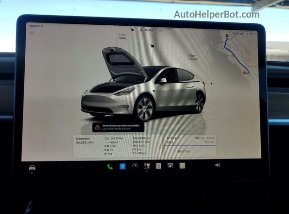 7SAYGDEE1PF743193 2023 TESLA MODEL White ხელსაწყოთა პანელის ხედი
