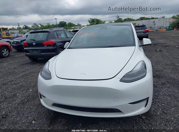 7SAYGDEE1PF771172 2023 TESLA MODEL Y White Dashboard view