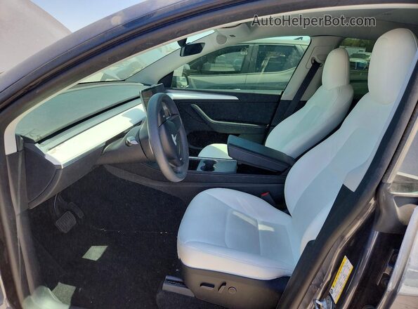 7SAYGDEE1PF853435 2023 TESLA MODEL Gray წინა სალონის ხედი