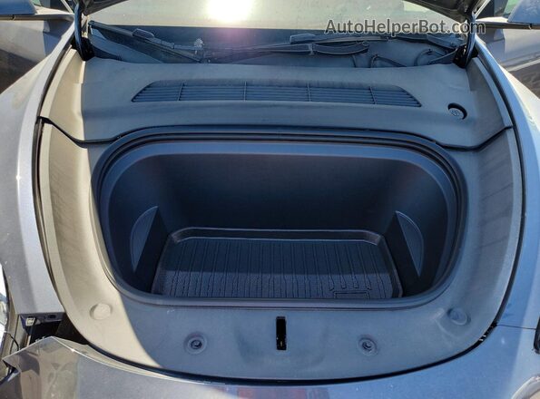7SAYGDEE1PF853435 2023 TESLA MODEL Gray ძრავის განყოფილების ხედი