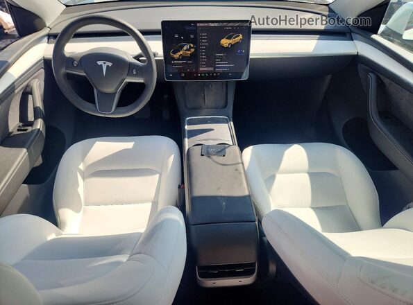 7SAYGDEE1RA257953 2024 TESLA MODEL Белый Вид панели приборов