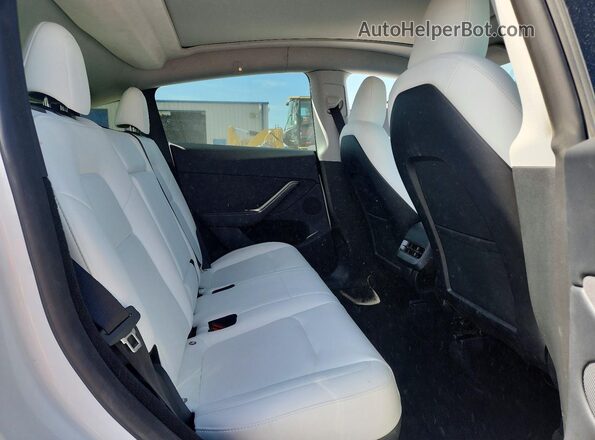 7SAYGDEE1RA257953 2024 TESLA MODEL Белый Вид задних сидений