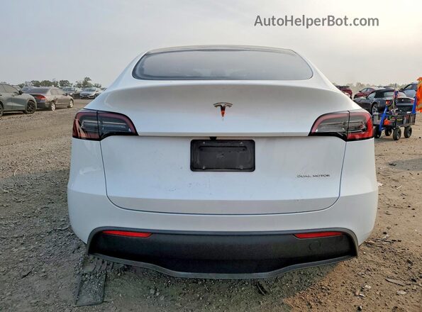 7SAYGDEE1RA280567 2024 TESLA MODEL Белый Вид сзади