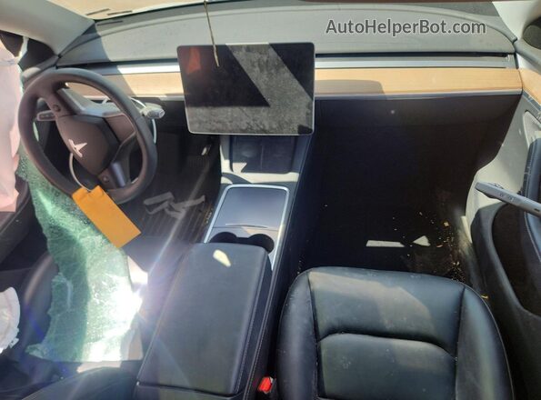 7SAYGDEE1RA312790 2024 TESLA MODEL Белый Вид панели приборов