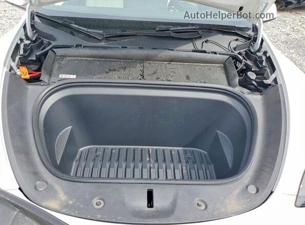 7SAYGDEE1RF209324 2024 TESLA MODEL White Սալոնի հետևի տեսք