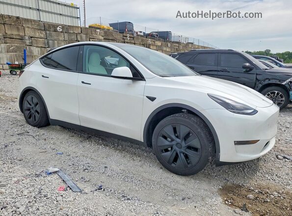 7SAYGDEE1RF209324 2024 TESLA MODEL White Առջևի աջ