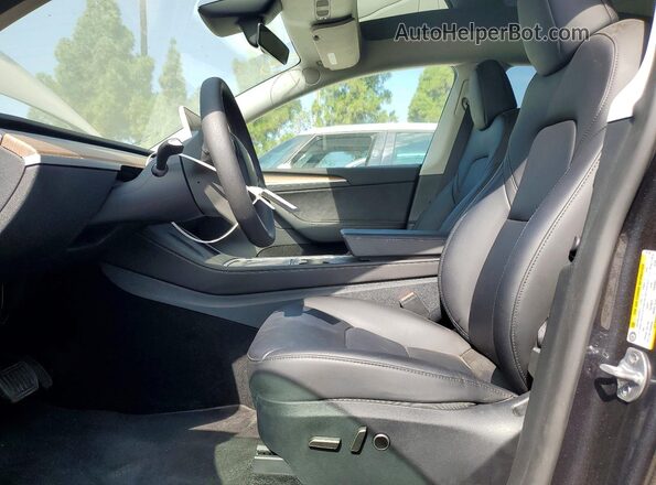 7SAYGDEE1SF281758 2025 TESLA MODEL Gray Front interior view