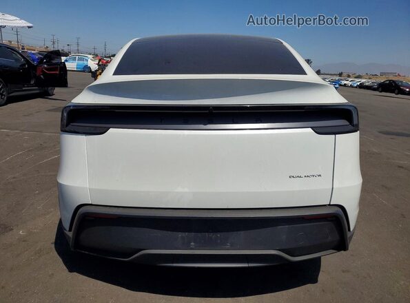 7SAYGDEE1TF451487 2026 TESLA MODEL Белый Вид сзади