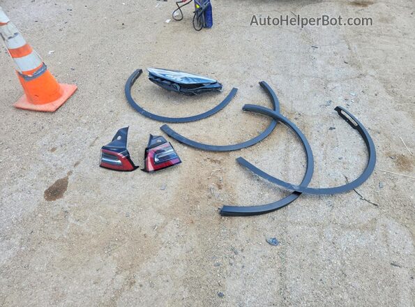 7SAYGDEE2NF427749 2022 TESLA MODEL Черный Вид подкапотного пространства