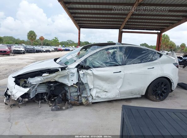 7SAYGDEE2PF747107 2023 TESLA MODEL Y White Rear interior view