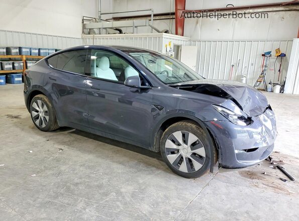 7SAYGDEE2PF838670 2023 TESLA MODEL Серый Передняя правая четверть