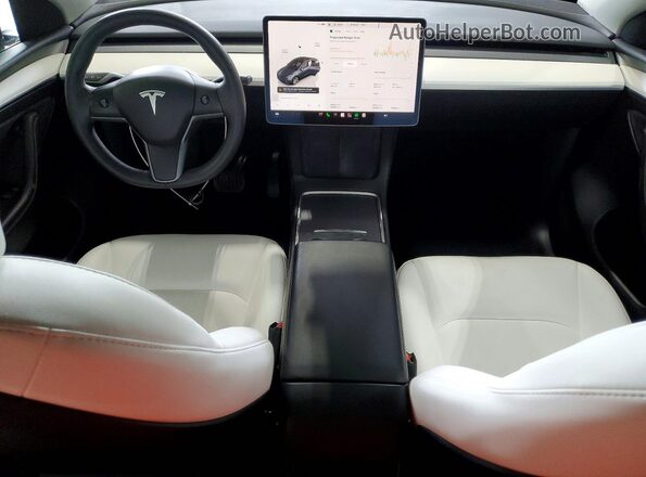 7SAYGDEE2PF838670 2023 TESLA MODEL Серый Вид панели приборов