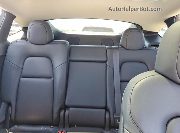 7SAYGDEE2RF130180 2024 TESLA MODEL Charcoal Rear seats view