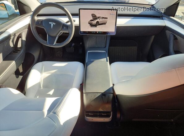 7SAYGDEE2RF160635 2024 TESLA MODEL White Widok deski rozdzielczej