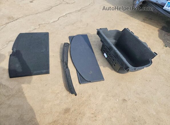 7SAYGDEE2TA387084 2026 TESLA MODEL White Вид наклейки з VIN-кодом