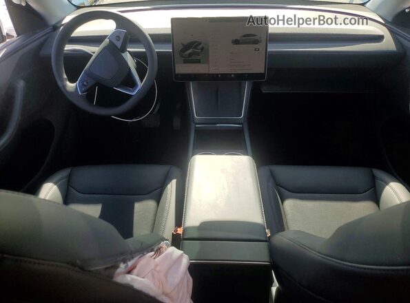 7SAYGDEE2TA465766 2026 TESLA MODEL White წინა პანელის ხედი