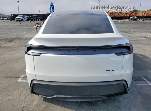 7SAYGDEE2TF570844 2026 TESLA MODEL White უკანა ხედი