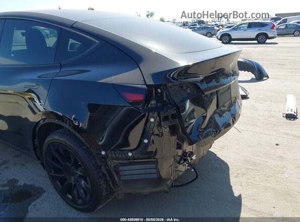 7SAYGDEE3NF359378 2022 TESLA MODEL Y Black Սալոնի 360 աստիճան տեսք