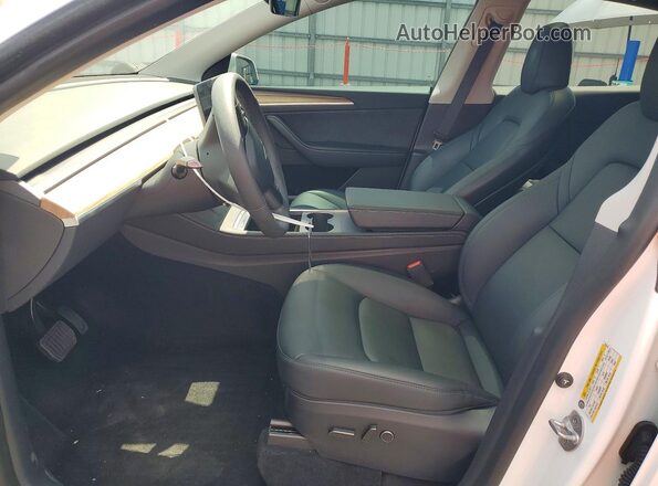7SAYGDEE3PA053510 2023 TESLA MODEL Белый Вид салона спереди