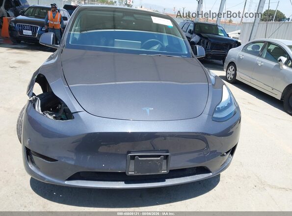 7SAYGDEE3PA137620 2023 TESLA MODEL Y Серый Вид задней части салона