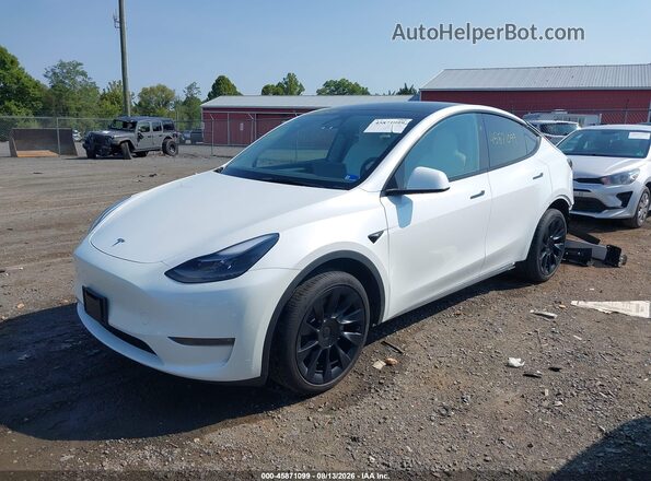 7SAYGDEE3PA178555 2023 TESLA MODEL Y White Передня ліва чверть