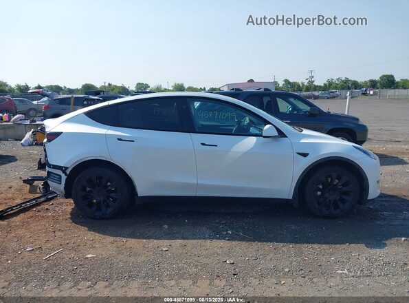 7SAYGDEE3PA178555 2023 TESLA MODEL Y White Панорамний вид салону 360°