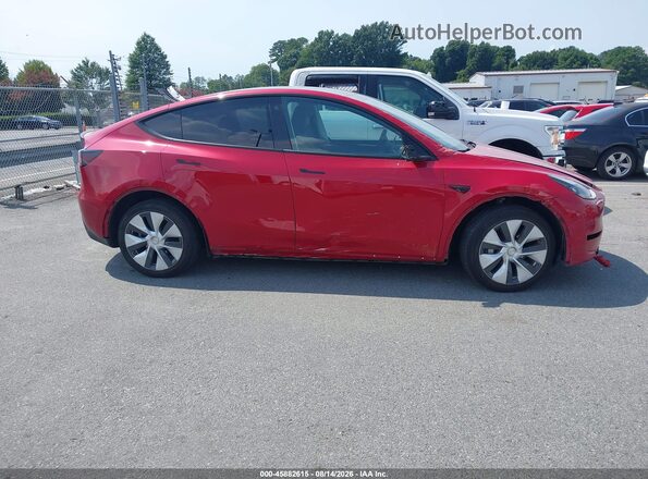7SAYGDEE3PF703942 2023 TESLA MODEL Y Red Սալոնի հետևի տեսք