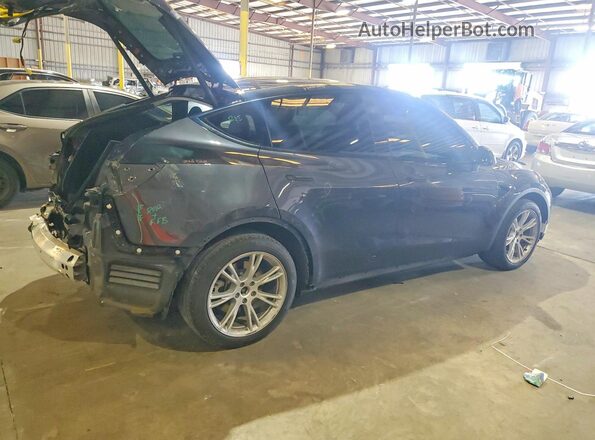 7SAYGDEE3RA232861 2024 TESLA MODEL Gray Tył prawy
