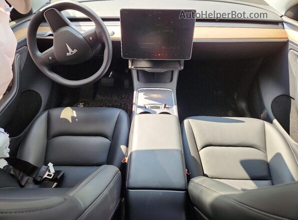 7SAYGDEE3RA249675 2024 TESLA MODEL Gray Dashboard view