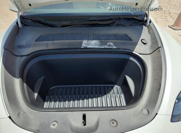 7SAYGDEE3RA306666 2024 TESLA MODEL White უკანა სალონის ხედი