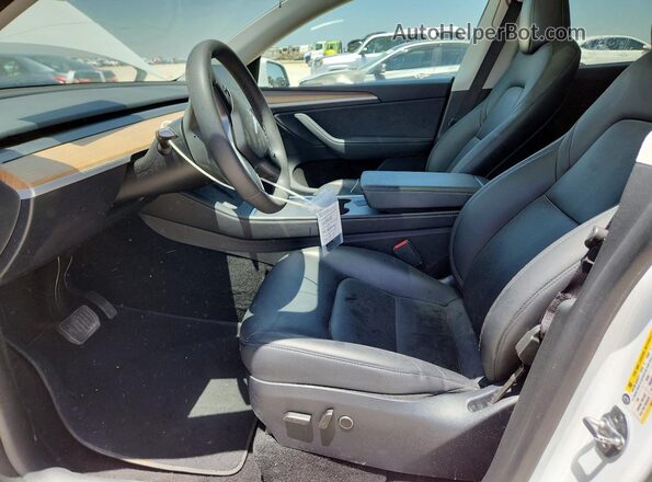 7SAYGDEE3RA306666 2024 TESLA MODEL White წინა სალონის ხედი