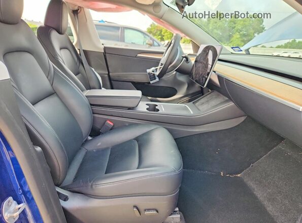 7SAYGDEE3RA316968 2024 TESLA MODEL Blue წინა სალონის ხედი
