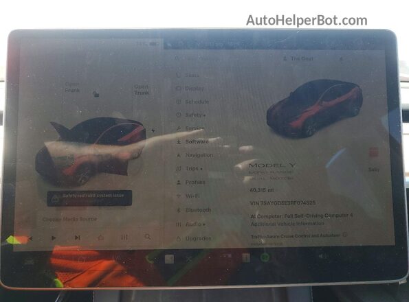 7SAYGDEE3RF074525 2024 TESLA MODEL Red Vista del cuadro de instrumentos