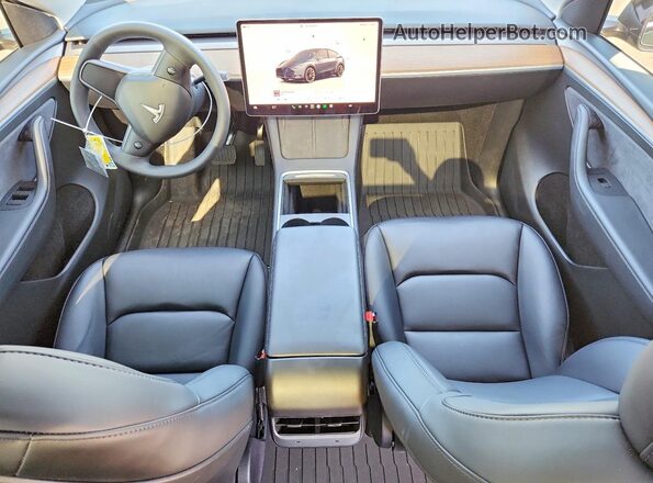 7SAYGDEE3RF163818 2024 TESLA MODEL Gray Vista del salpicadero