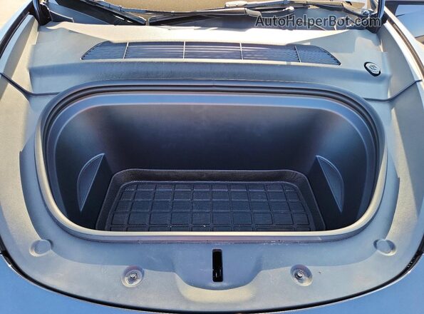 7SAYGDEE3RF163818 2024 TESLA MODEL Gray Vista interior trasera