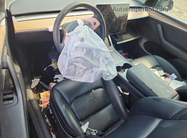 7SAYGDEE3RF993411 2024 TESLA MODEL Черный Вид панели приборов