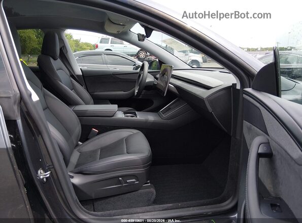 7SAYGDEE3TA390463 2026 TESLA MODEL Y Gray Front interior view