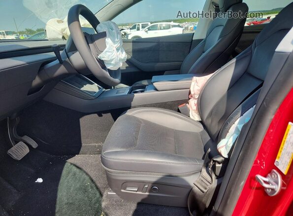 7SAYGDEE3TA457241 2026 TESLA MODEL Red Սալոնի դիմացի տեսք